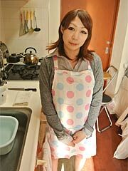 Cheating wife Eri Fujino wears nothing under her apron