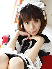 Hot young lady Sakura Aragaki in a maid uniform shows her sexy cunt