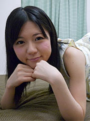 Japanese Mai Araki is a tsundere girlfriend