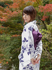 Welcome to Hikaru Kirishima wearing a kimono!